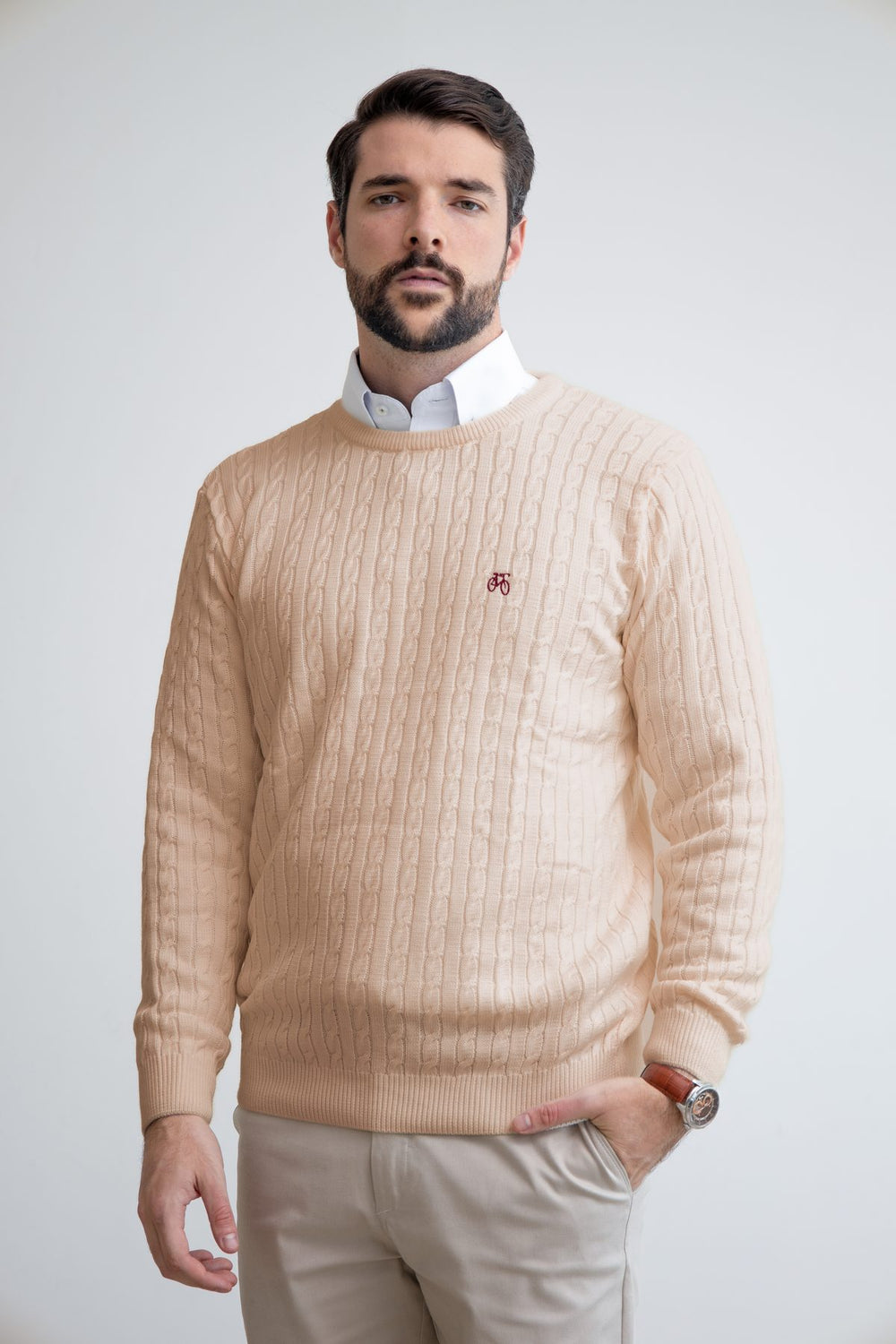Suéter Beige Trenzado Cuello Redondo